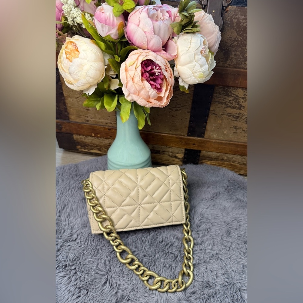 Zara - Beautiful Tan Color Quilted Handbag with Chunky Gold Chain Strap